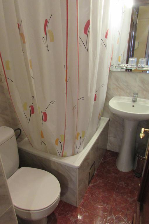 Hostal Prim Madrid Eksteriør bilde