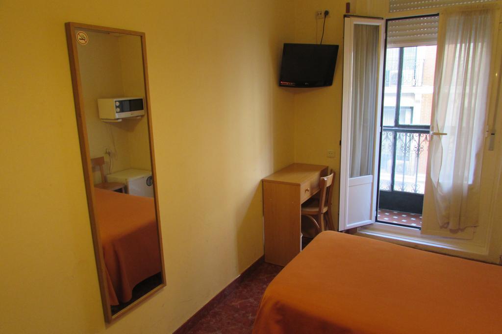 Hostal Prim Madrid Eksteriør bilde