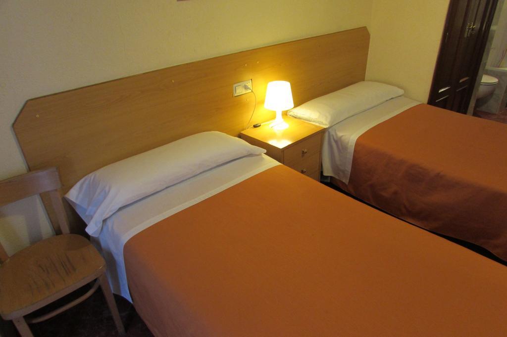 Hostal Prim Madrid Eksteriør bilde
