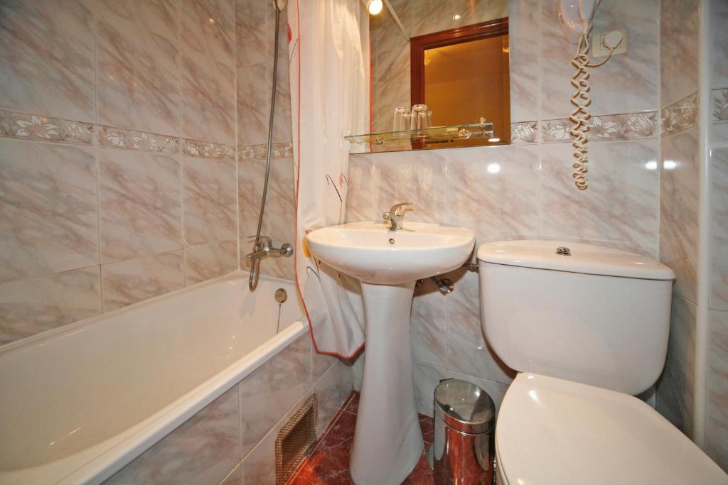 Hostal Prim Madrid Eksteriør bilde