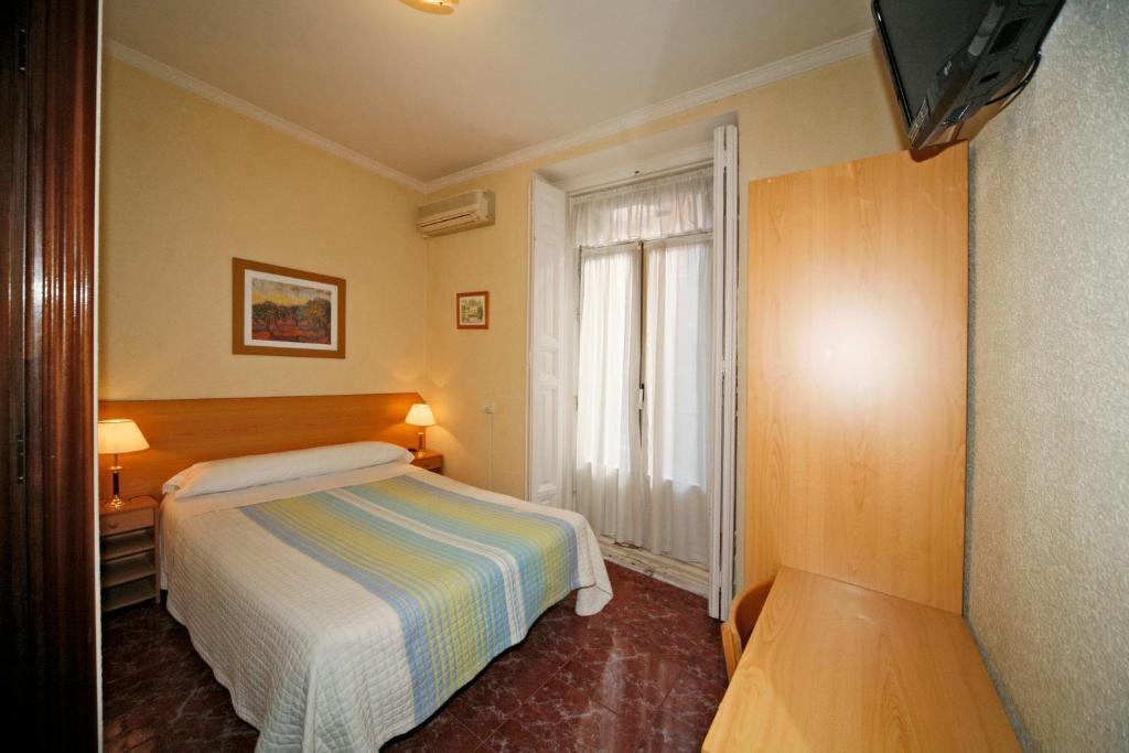 Hostal Prim Madrid Eksteriør bilde